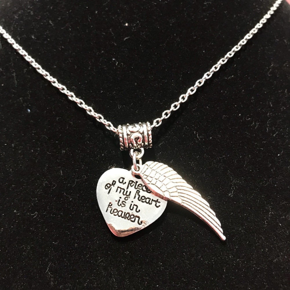 🙏🏻 Love Necklace 🙏🏻 - Picture 2 of 5